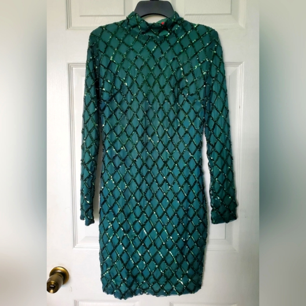 XTAREN Green Sequin Party Dress Size Small / worn only once